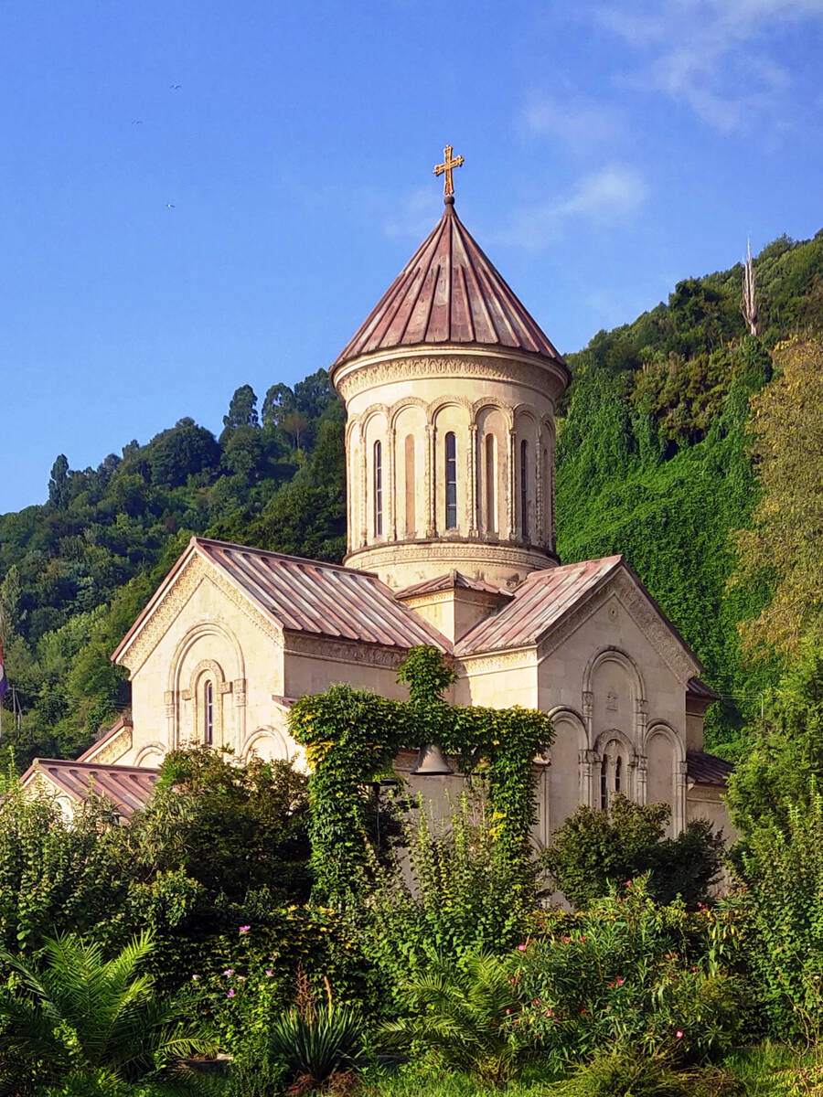 Церковь Андрея Первозванного, Сарпи (Аджария, Грузия). фасады