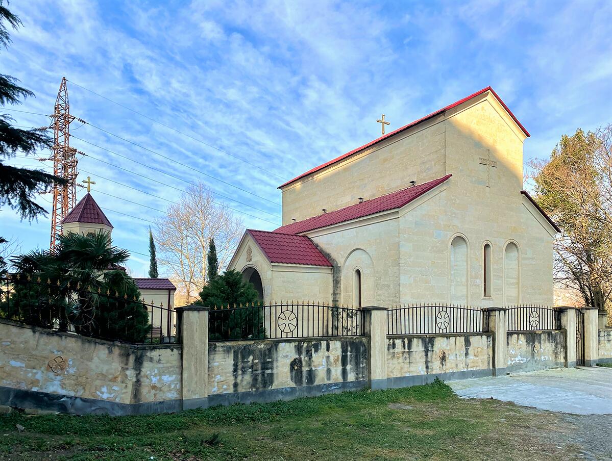 Церковь Рождества Иоанна Предтечи, Кутаиси (Имеретия, Грузия). фасады, Церковь и колокольня, вид с юго-востока