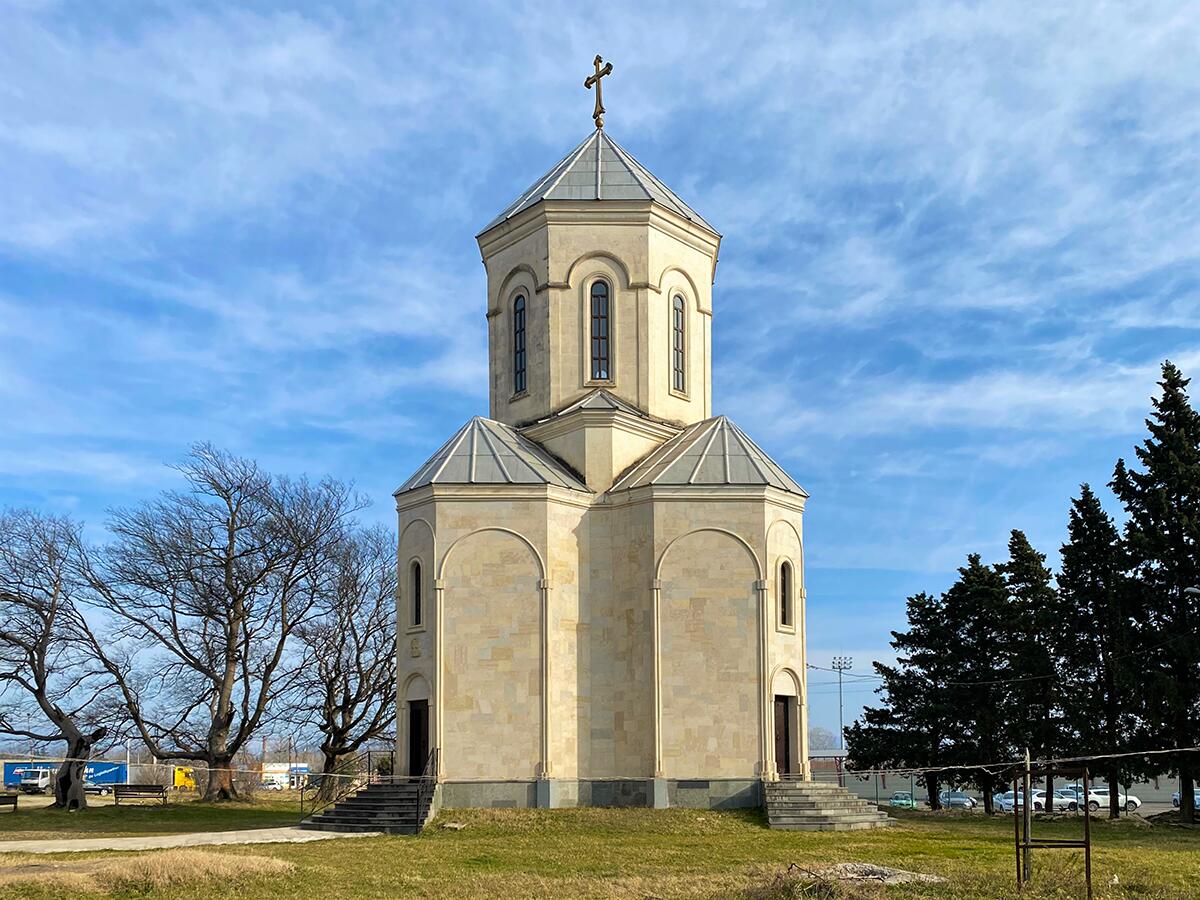 Церковь Воздвижения Креста Господня, Кутаиси (Имеретия, Грузия). фасады, Вид с юго-запада