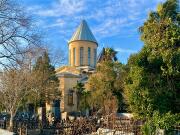 Церковь Троицы Живоначальной на Сапичхийском кладбище, Вид с северо-востока, с главной аллеи кладбища<br>, Кутаиси, Имеретия, Грузия