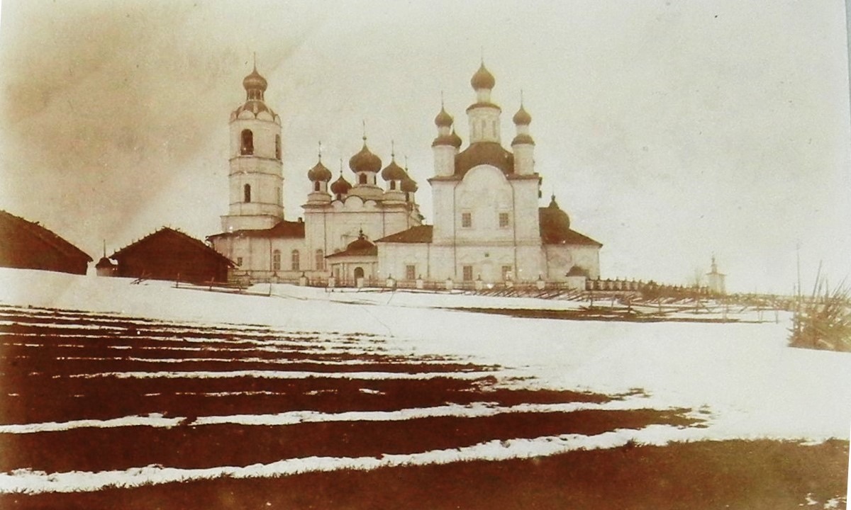 Церковь Рождества Пресвятой Богородицы, Чирково (Усть-Кубинский район, Вологодская область). архивная фотография, Фото из альбома «Охота. Вологодская губерния» 1899 г.