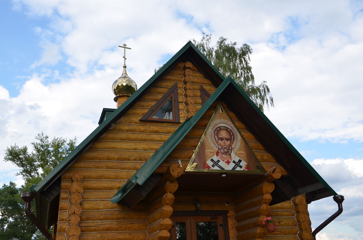 Храм-часовня Николая Чудотворца, Бяково (Навлинский район, Брянская область). архитектурные детали