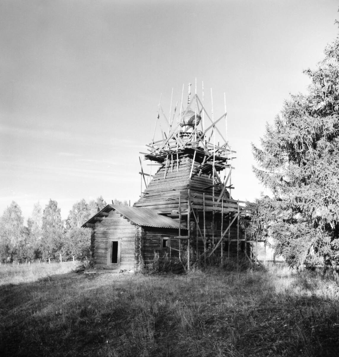 Церковь Николая Чудотворца из села Новинки, Даниловское (Устюженский район, Вологодская область). документальные фотографии