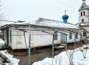 Церковь Георгия Победоносца (старая), Вид с юго-запада, позади справа колокольня новой церкви<br>, Шу, Жамбылская область, Казахстан