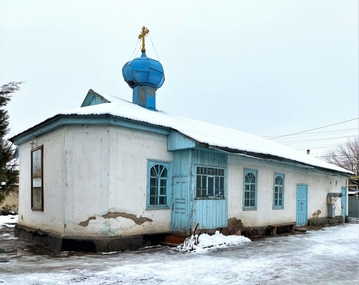 Церковь Георгия Победоносца (старая), Шу (Жамбылская область, Казахстан). фасады, Вид с северо-востока, с церковного двора