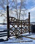 Церковь Серафима Саровского, Ворота храма<br>, Малое Голоустное, Иркутский район, Иркутская область