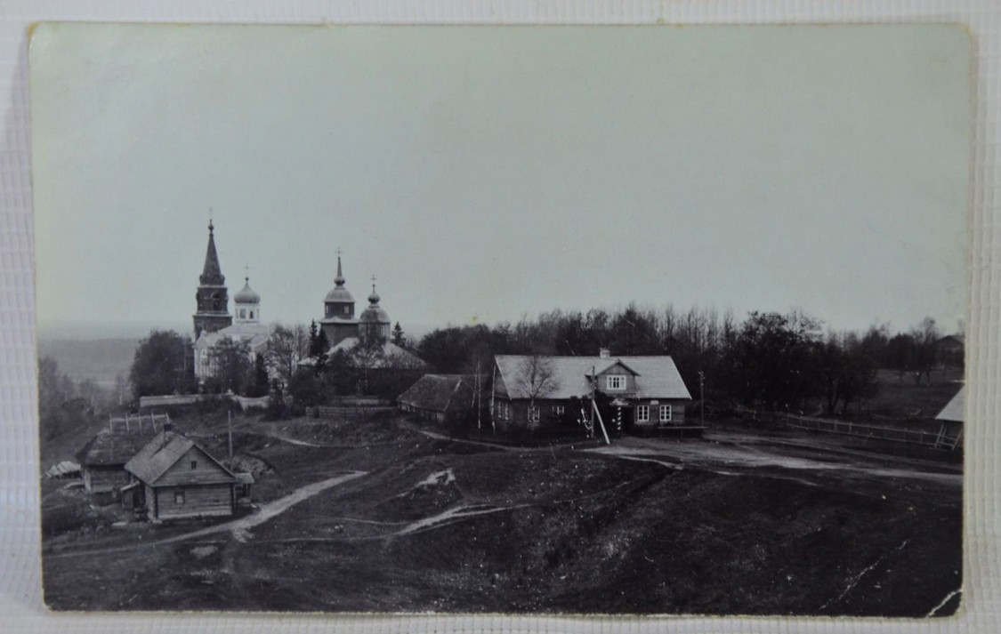 Храмовый комплекс. Церкви Успения Пресвятой Богородицы и Николая Чудотворца, Копорье (Ломоносовский район, Ленинградская область). архивная фотография, Почтовая фотооткрытка 1910-х годов