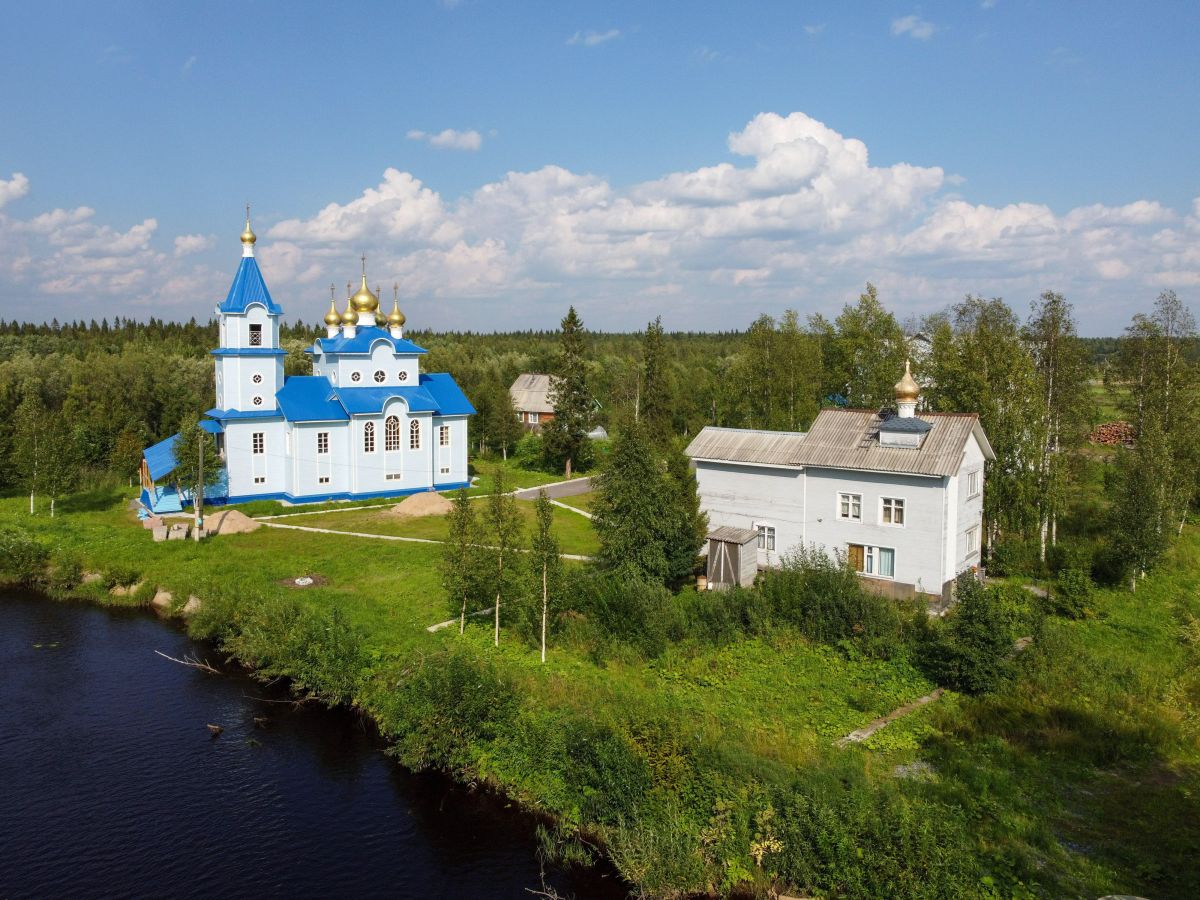 Домовая церковь Покрова Пресвятой Богородицы, Радово, урочище (Приморский район, Архангельская область). фасады