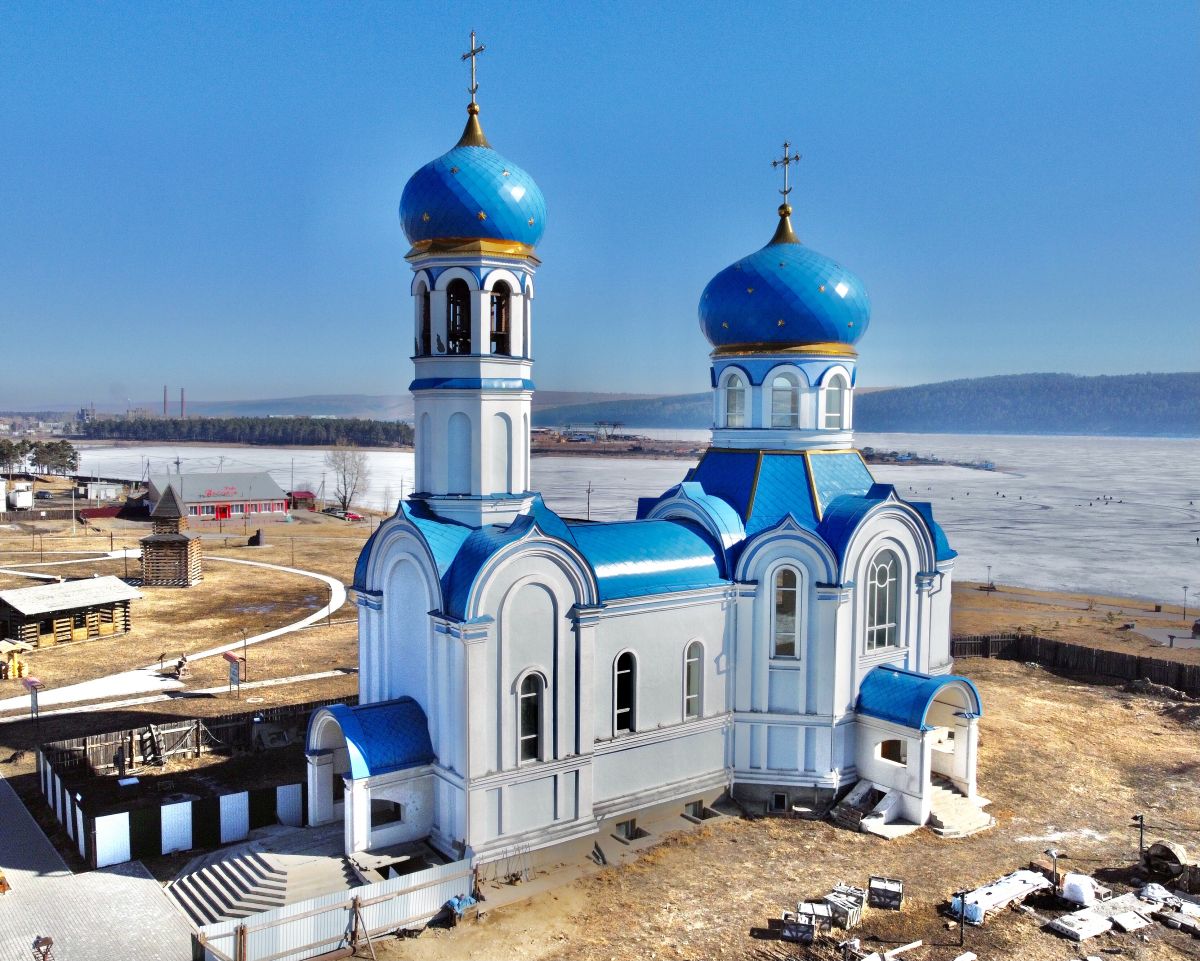 Церковь Благовещения Пресвятой Богородицы (строится), Свирск (Черемховский район, Иркутская область). общий вид в ландшафте, Вид с ЮЗ