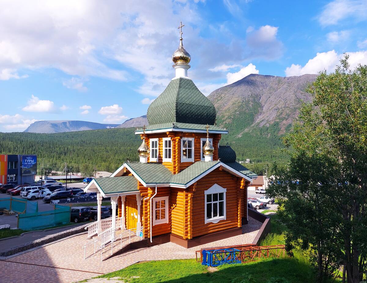 Церковь Лазаря Четверодневного, Кировск (Кировск, город, Мурманская область). фасады