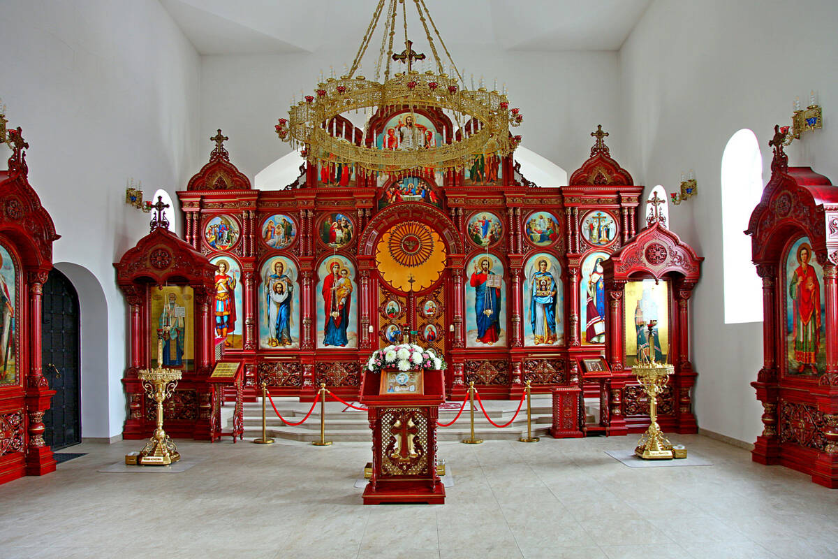 Церковь Тихона, Патриарха Всероссийского, Красногвардейский район (Санкт-Петербург, г. Санкт-Петербург). интерьер и убранство, Внутреннее убранство церкви