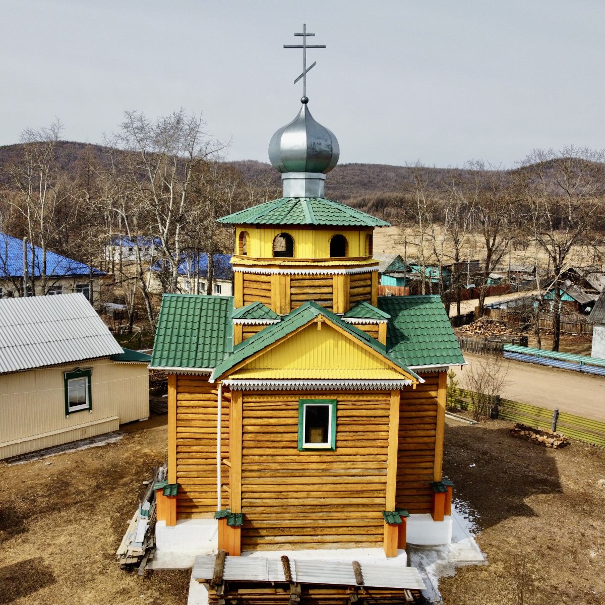 Церковь Воздвижения Креста Господня, Тунгокочен (Тунгокоченский район, Забайкальский край). фасады, Вид с востока