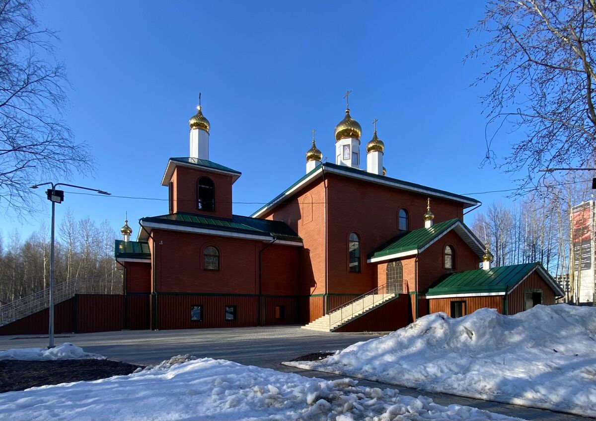 Нижневартовск. Церковь Матроны Московской. фасады, Вид с юго-запада
