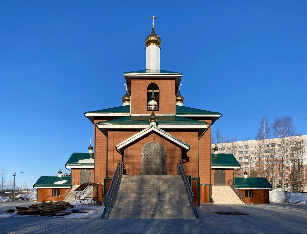 Нижневартовск. Церковь Матроны Московской. фасады, Вид с запада