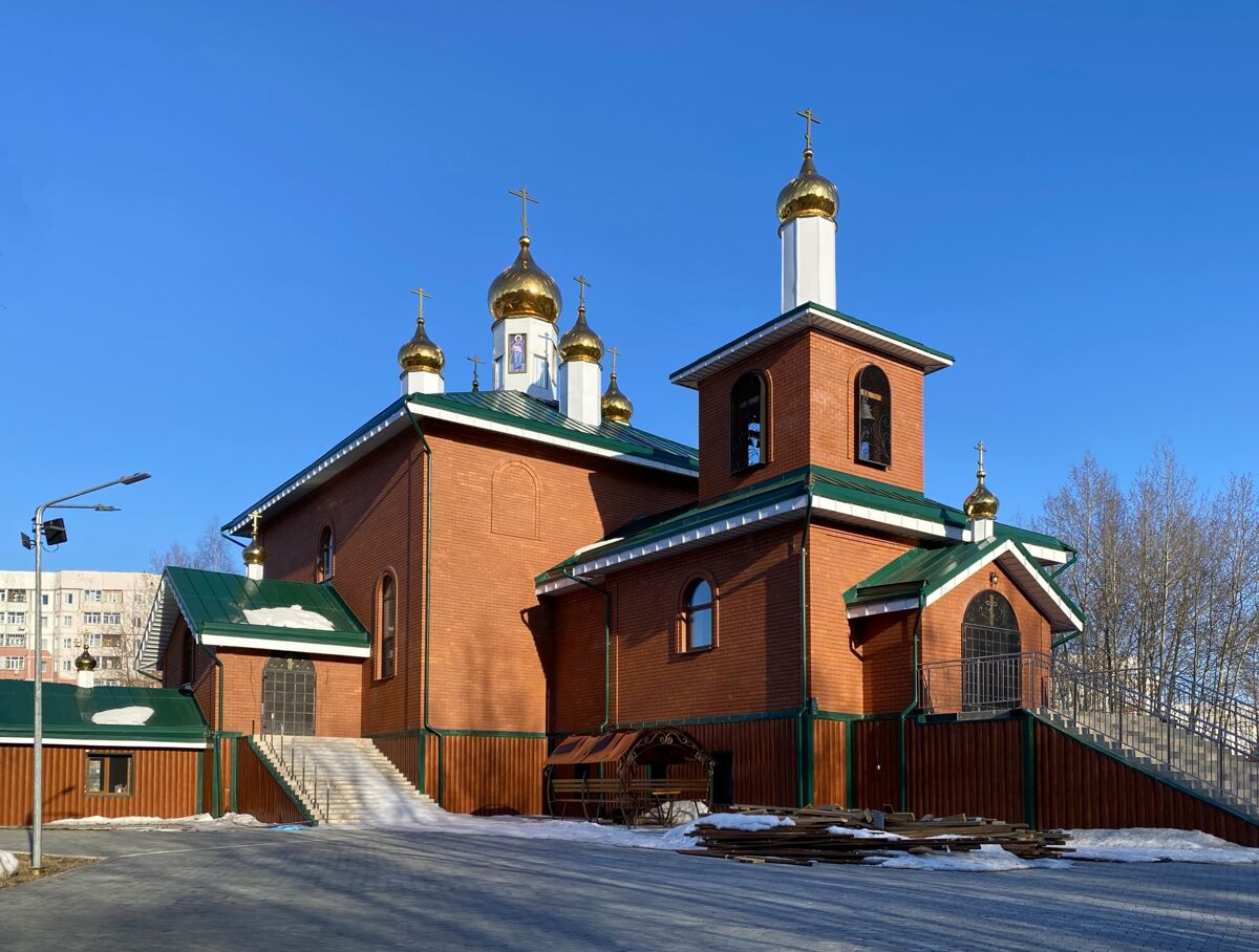 Церковь Матроны Московской, Нижневартовск (Нижневартовский район и г. Нижневартовск, Ханты-Мансийский автономный округ). фасады, Вид с северо-запада