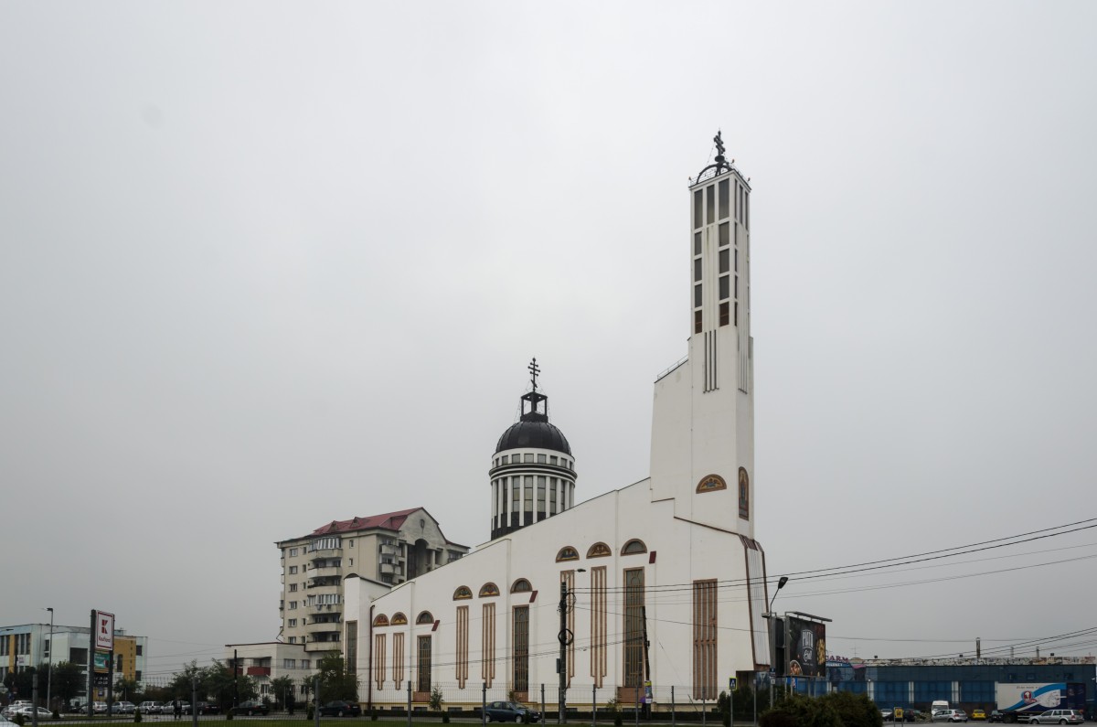Церковь Троицы Живоначальной, Герла (Клуж, Румыния). фасады