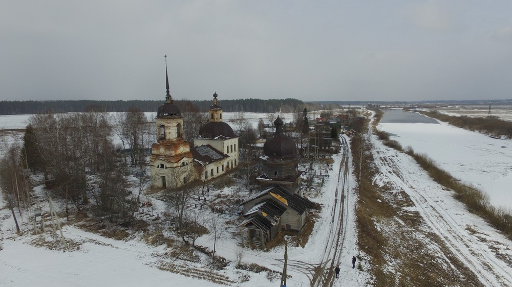 Возгрецовская (Ростовское). Храмовый комплекс. Церкви Илии Пророка и Вознесения Господня. общий вид в ландшафте