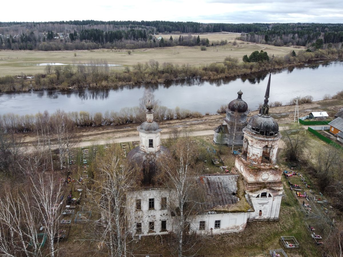 Храмовый комплекс Ростовского прихода, Возгрецовская (Ростовское) (Вельский район, Архангельская область). фасады