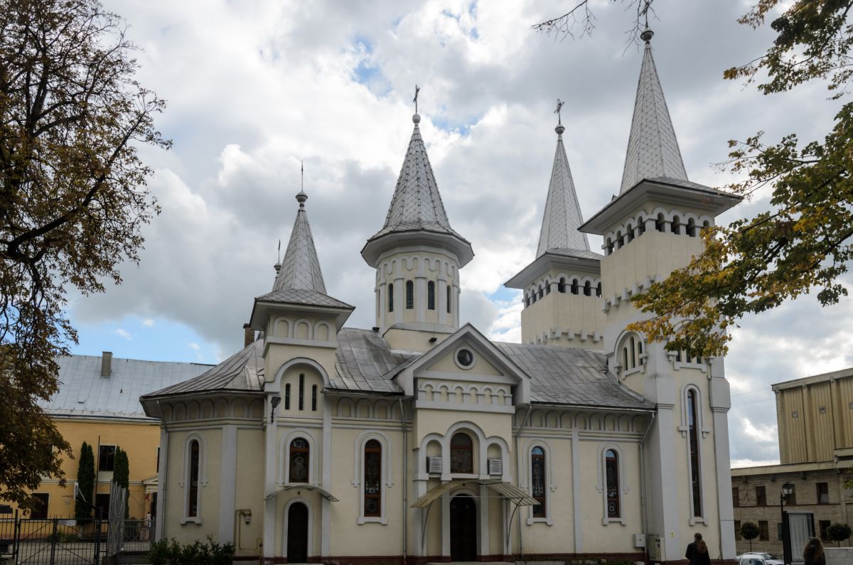 Церковь Стефана, Бая-Маре (Марамуреш, Румыния). фасады