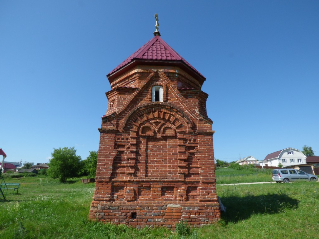 Неизвестная часовня в Ключёво, Сергач (Сергачский район, Нижегородская область). фасады, Южный фасад часовни при храме Илии Пророка в Ключево.