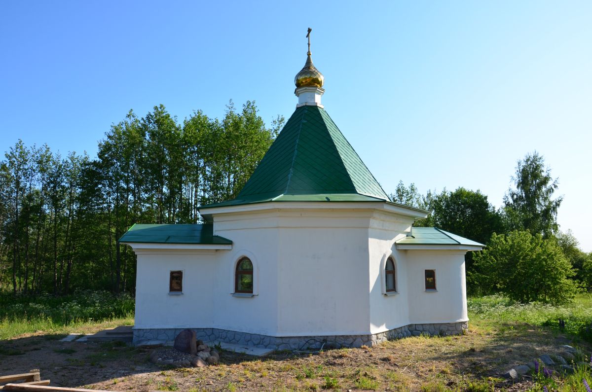 Храм-часовня Мартирия Зеленецкого, Корнилово (Куньинский район, Псковская область). фасады