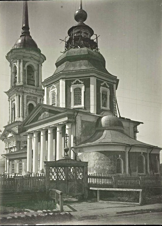 Церковь Рождества Христова, Белозерск (Белозерский район, Вологодская область). архивная фотография, Фото второй половины 1910-х гг. (Эдинг (?) Борис Николаевич). Госкаталог № 42575368. Государственный исторический музей