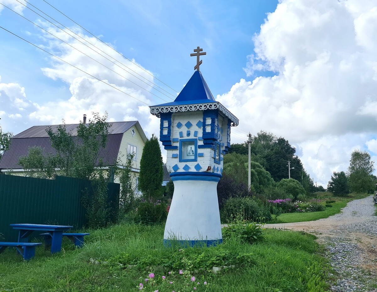 Часовня Воздвижения Креста Господня, Старово (Александровский район, Владимирская область). общий вид в ландшафте, Вид с северо-востока