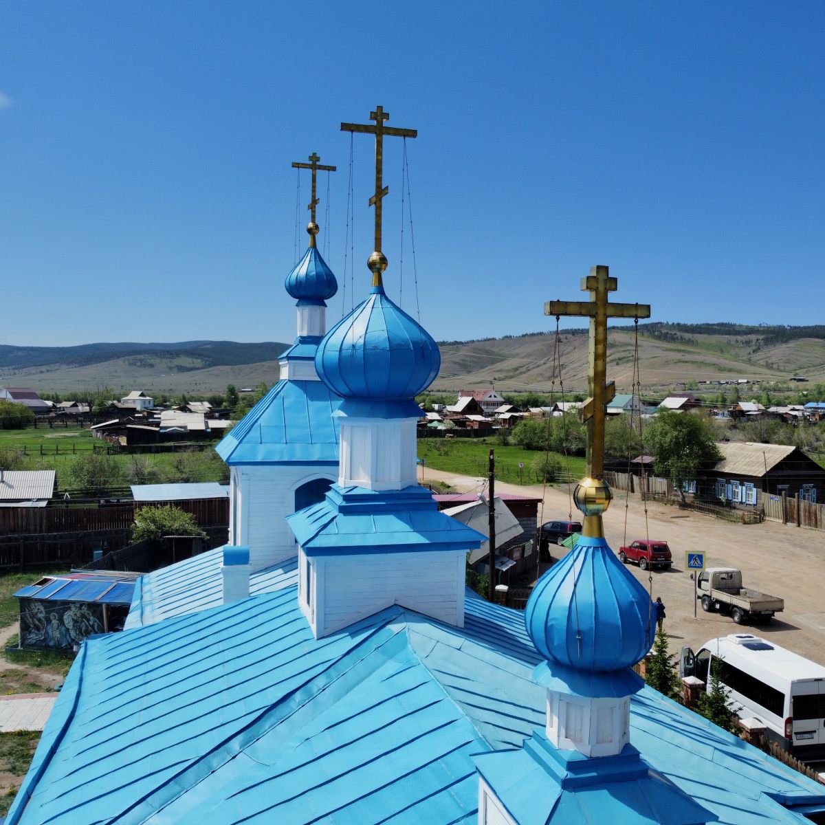 Церковь Петра и Павла, Гурульба (Иволгинский район, Республика Бурятия). архитектурные детали, Главы