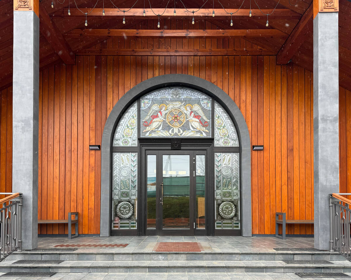 Церковь Гавриила Самтаврийского (Ургебадзе), Минск (Минск, город, Беларусь, Минская область). архитектурные детали, Вход