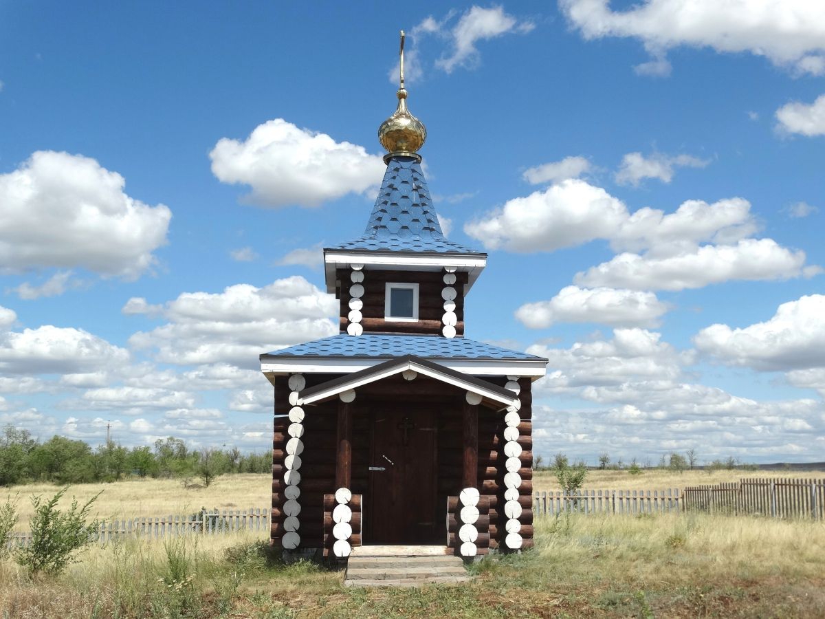 Неизвестная кладбищенская часовня, Вязовка (Оренбургский район, Оренбургская область). фасады