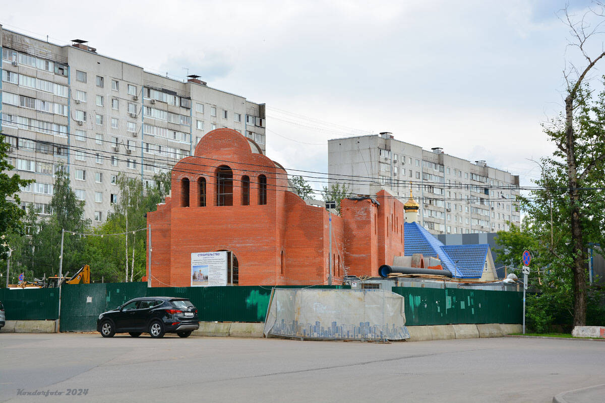 Церковь Серафима (Чичагова) у станции Бутово, Северное Бутово (Юго-Западный административный округ (ЮЗАО), г. Москва). документальные фотографии