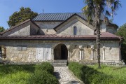 Хобский Успенский мужской монастырь. Церковь Успения Пресвятой Богородицы, южный фасад<br>, Ноджихеви, Самегрело и Земо-Сванети, Грузия