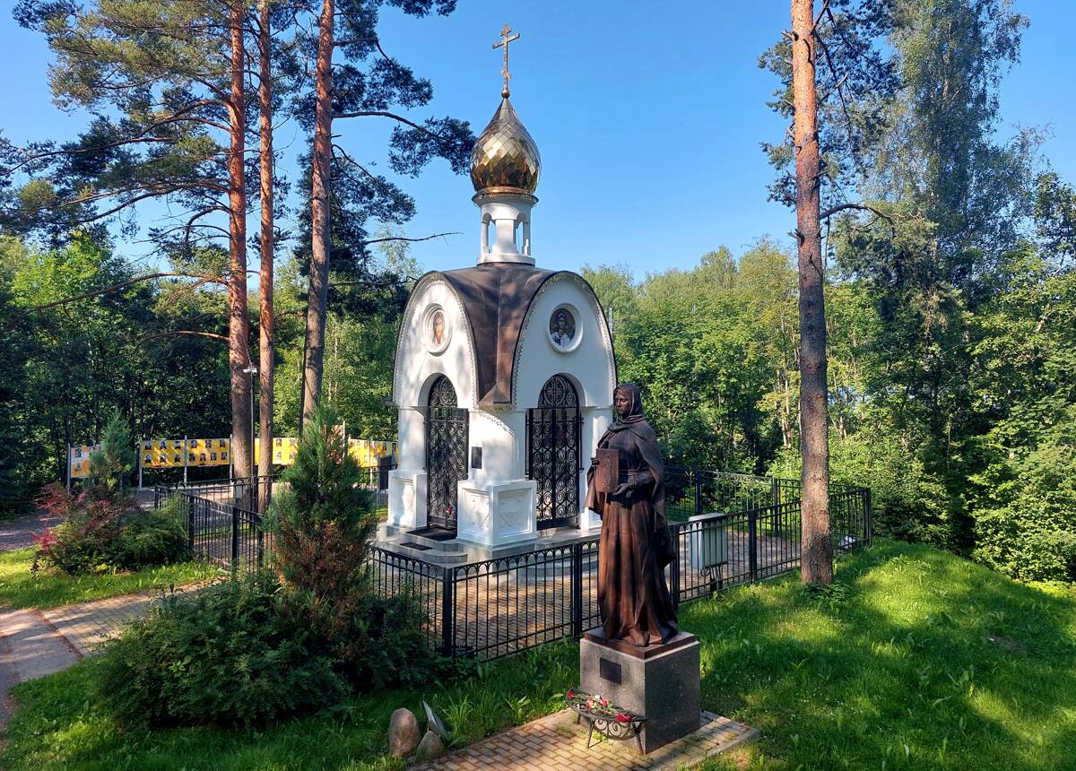 Часовня Александра Невского, Сосново (Приозерский район, Ленинградская область). общий вид в ландшафте