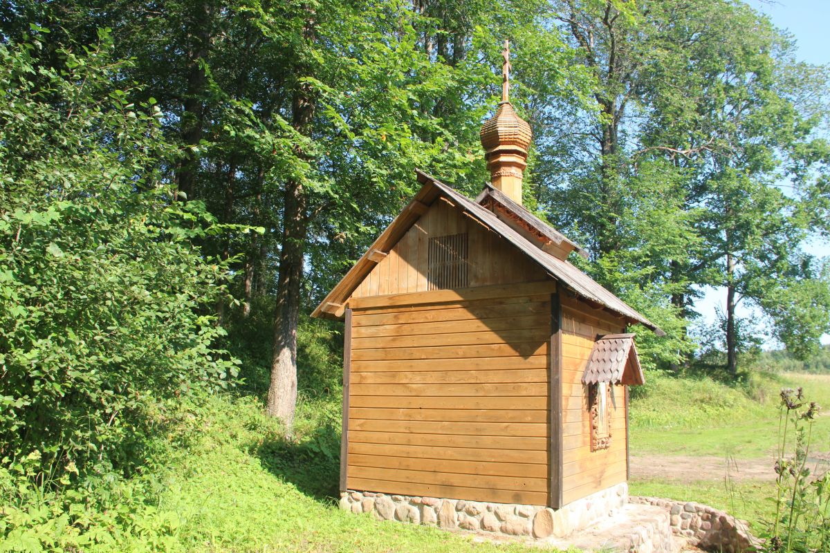 Часовня Макария Калязинского, Каравайцево (Угличский район, Ярославская область). фасады