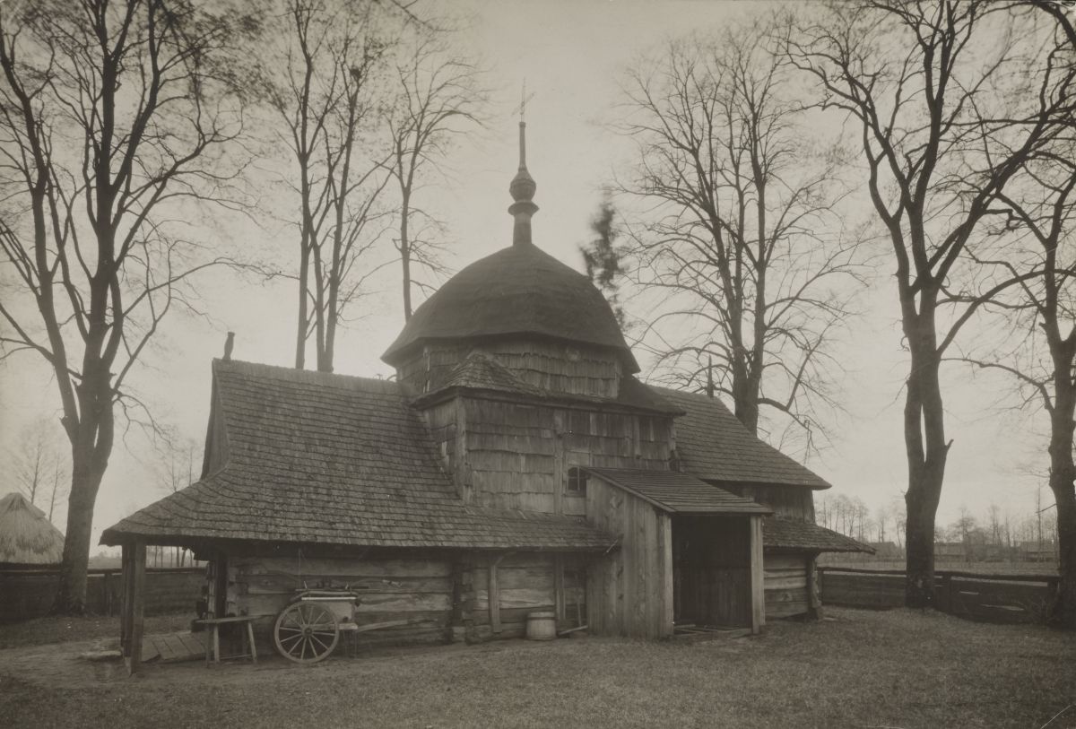 Церковь Покрова Пресвятой Богородицы, Росновка (Яворовский район, Украина, Львовская область). архивная фотография, Фото 1912 г. с сайта Польской национальной библиотекиhttps://polona.pl/item/widok-ogolny-drewnianej-cerkwi-w-wolce-rosnowskiej,MTIxNzMxMzg0/0/#info:metadata