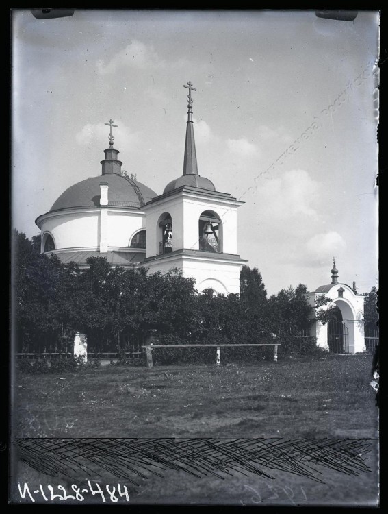 Церковь Тихвинской иконы Божией Матери, Анненское, урочище (Кировский район, Ленинградская область). архивная фотография, Фото 1926 г. из фотоархива Музея антропологии и этнографии имени Петра Великого. Автор Александр Антонович Беликов