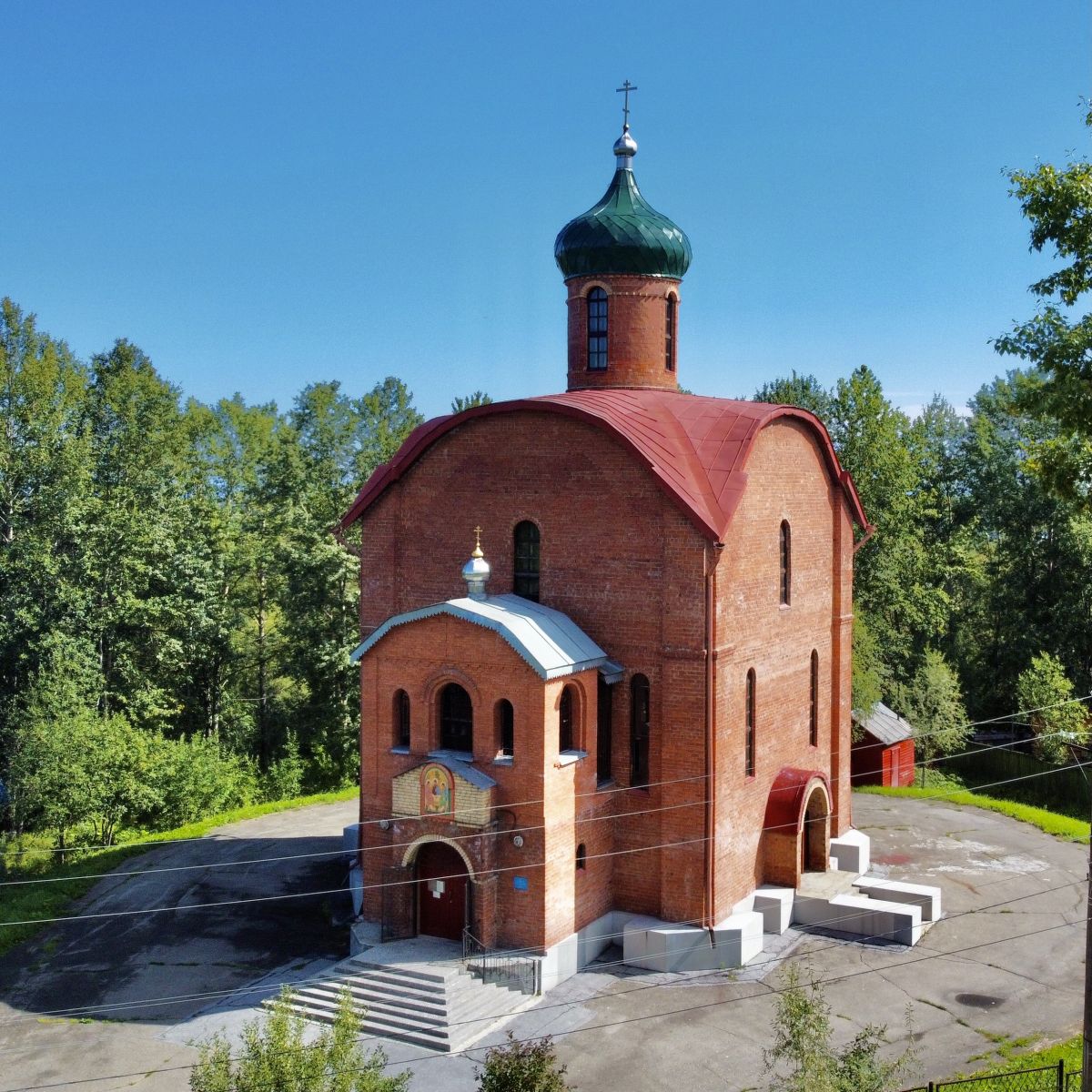 Церковь Троицы Живоначальной, Байкальск (Слюдянский район, Иркутская область). фасады, Вид с ЮЗ