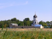 Церковь Сергия Радонежского в Сидорово-Кадамовском, Вид комплекса из-за реки Кадамовка (с запада)<br>, Шахты, Шахты, город, Ростовская область