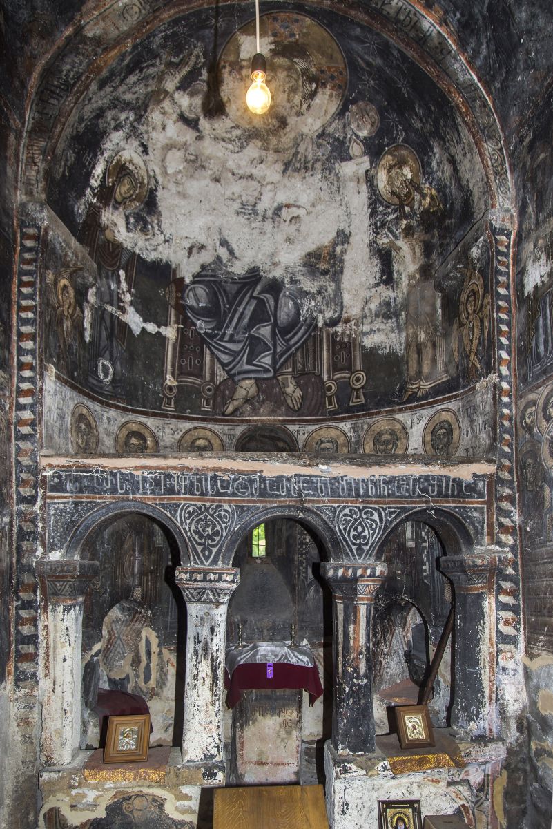 Церковь Гавриила Архангела, Лаштхвери (Линджери, Лаштхор) (Самегрело и Земо-Сванети, Грузия). интерьер и убранство
