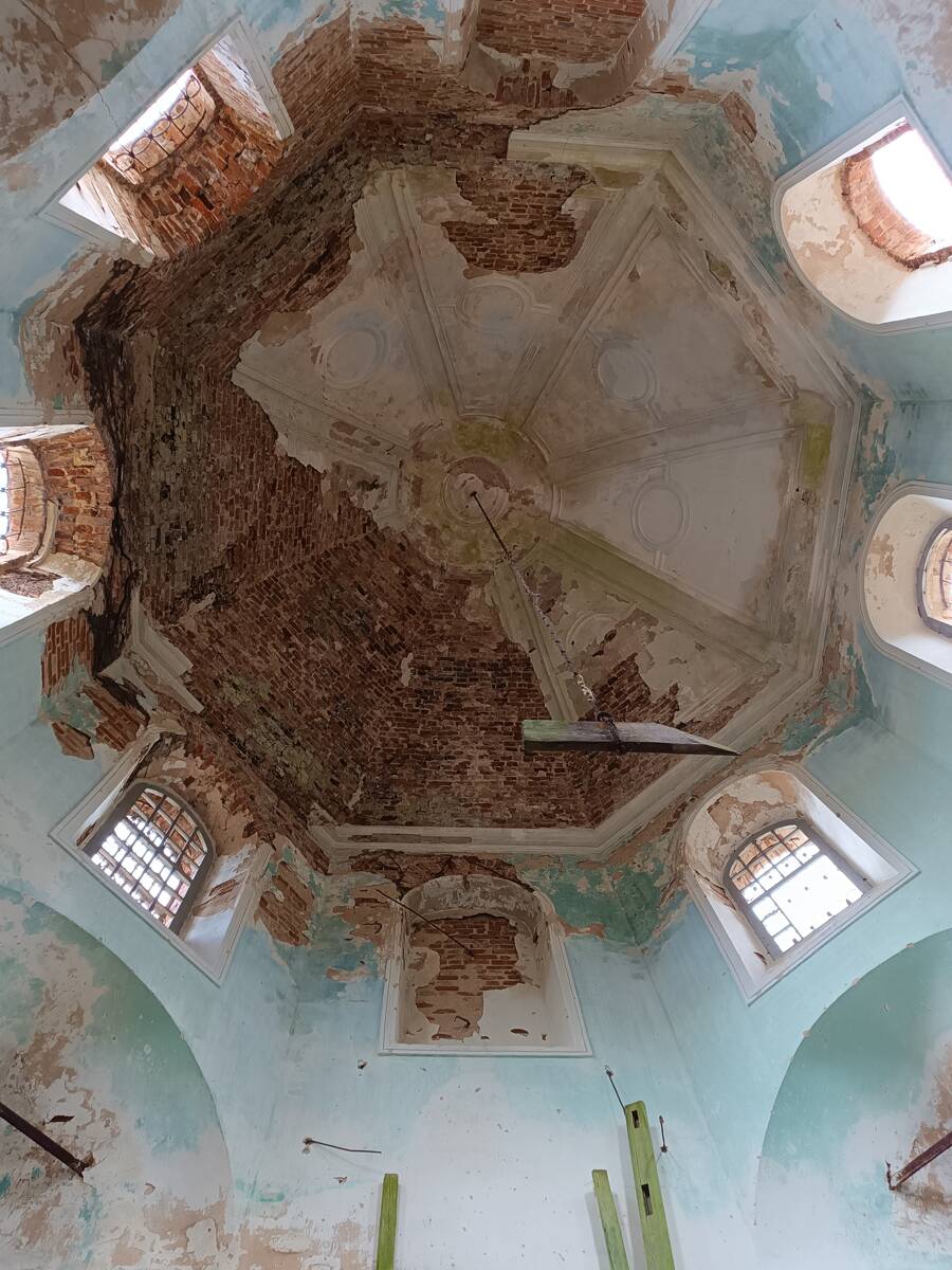 Церковь Троицы Живоначальной, Леонтьево, урочище (Судиславский район, Костромская область). интерьер и убранство