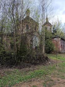 Леонтьево, урочище. Церковь Троицы Живоначальной