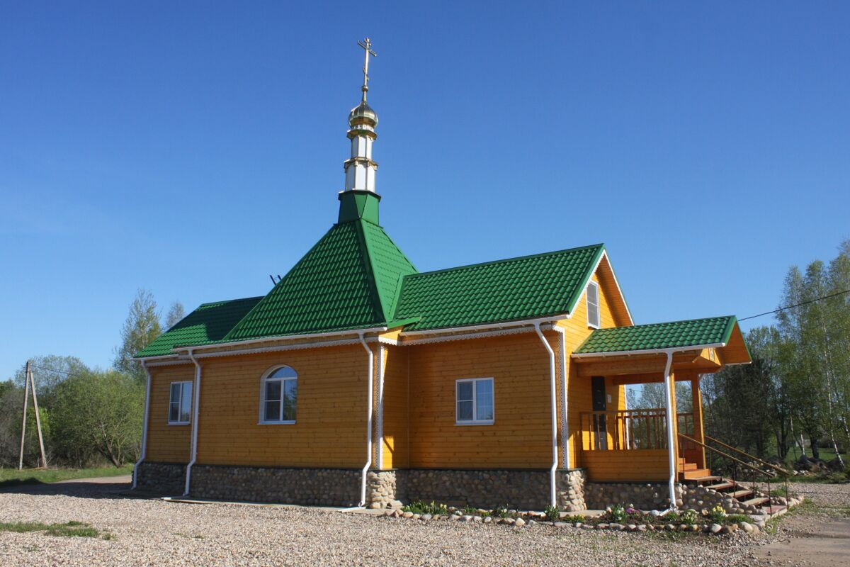 Семлёво, станция. Церковь Спиридона Тримифунтского. фасады