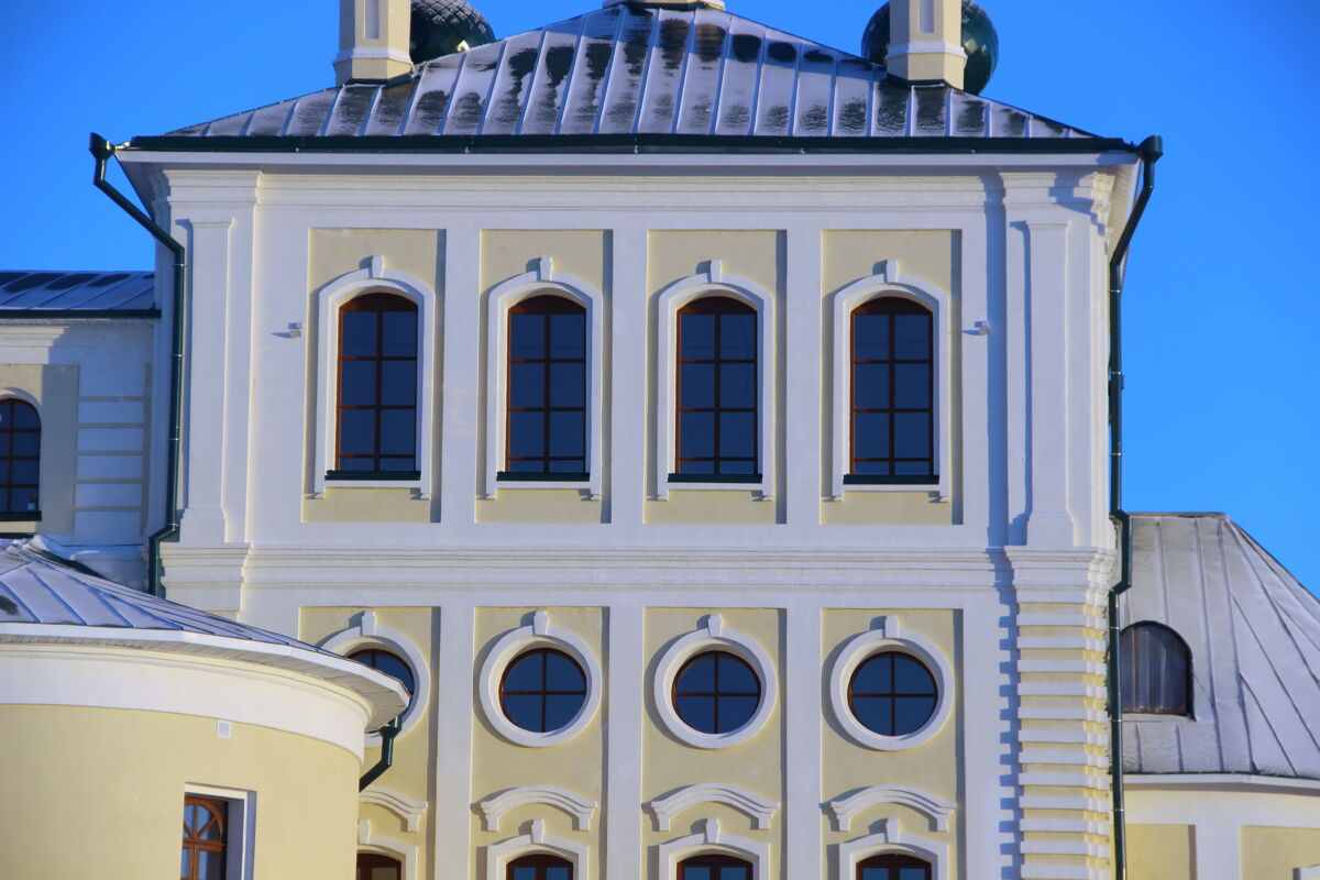 Церковь Знамения Креста Господня в Коприне (новая), Ясенево (Рыбинский район, Ярославская область). архитектурные детали