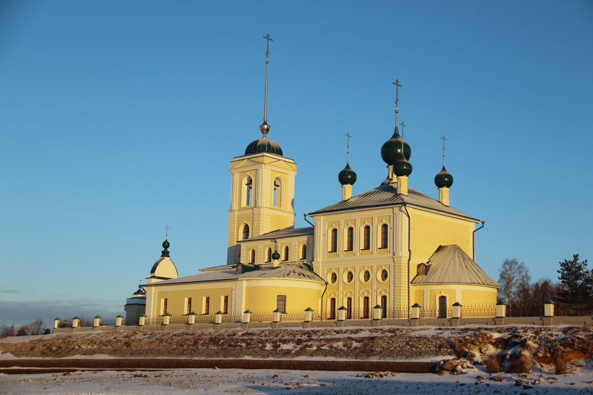 Церковь Знамения Креста Господня в Коприне (новая), Ясенево (Рыбинский район, Ярославская область). фасады