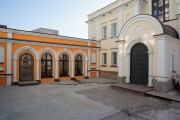 Никольский мужской монастырь. Церковь Трех Святителей в трапезном корпусе, Галерея, объединяющая трапезный корпус и колокольню.<br>, Богатое, Богатовский район, Самарская область