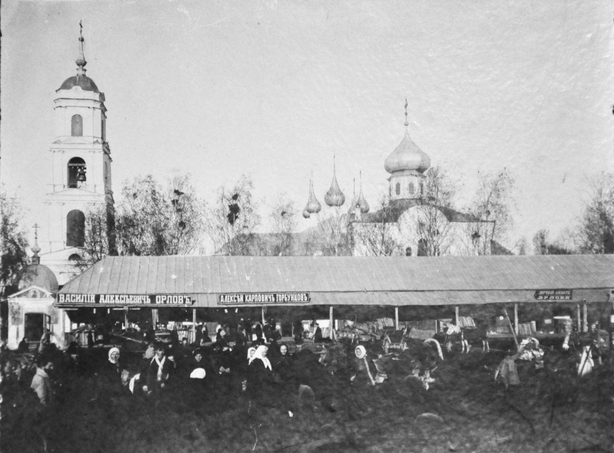 Храмовый комплекс. Церкви Усекновения главы Иоанна Предтечи и Рождества Пресвятой Богородицы, Брейтово (акватория Рыбинского водохранилища) (Брейтовский район, Ярославская область). архивная фотография