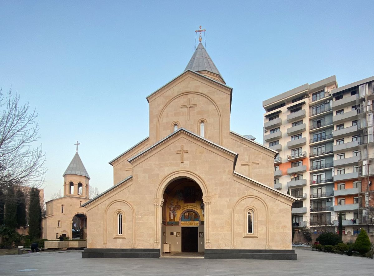 Тбилиси. Церковь Иверской иконы Божией Матери (?) в квартале А Глдани. фасады, Вид с запада