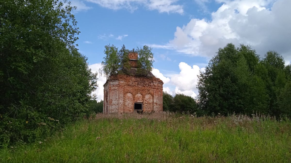 Церковь Илии Пророка, Васильевское-Доровское (Ильинское), урочище (Грязовецкий район, Вологодская область). фасады