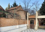 Церковь Иосифа Обручника в Делиси, Вид с пл. Геловани, справа калитка детского сада<br>, Сабурталинский район, Тбилиси, город, Грузия
