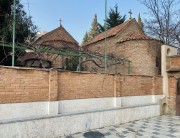 Церковь Гавриила Архангела в Делиси, Вид с пл. Геловани, церковь архангела Гавриила - слева<br>, Сабурталинский район, Тбилиси, город, Грузия